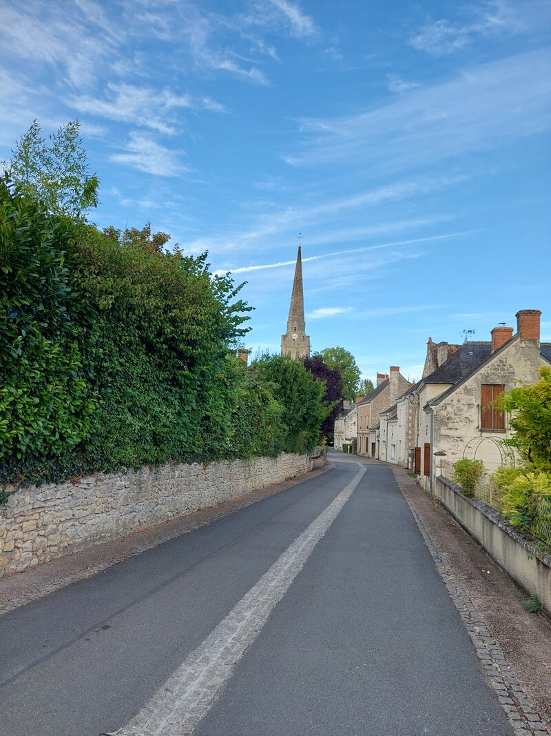 Neuil, rue de l'église